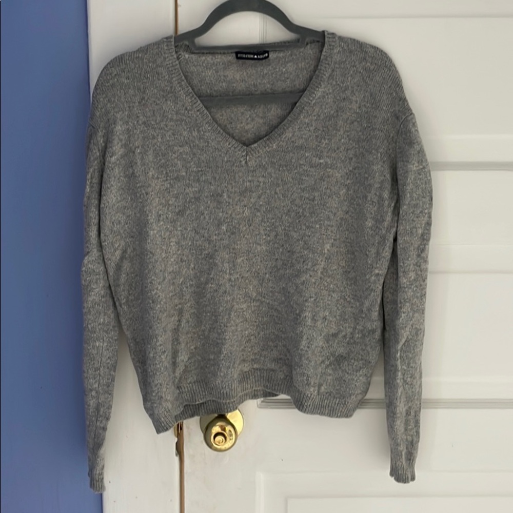 Brandy Melville grey sweater